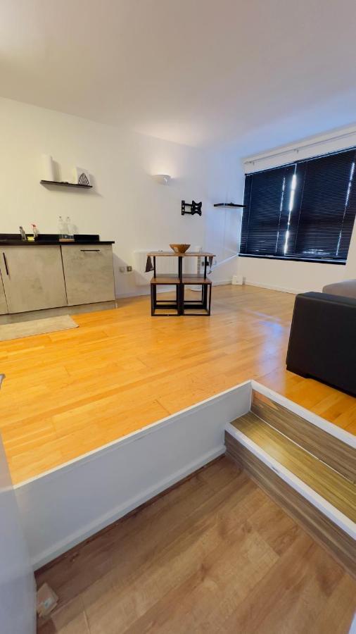 Charming 1-Bedroom Apartment In Woolwich Londres Exterior foto